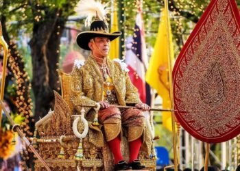 ప్రపంచంలోని అత్యంత ధనవంతుడు: 2 లక్షల కోట్ల కంటే ఎక్కువ విలువైన ఆస్తుల యజమాని, తనను తాను దేవునిగా భావిస్తాడు